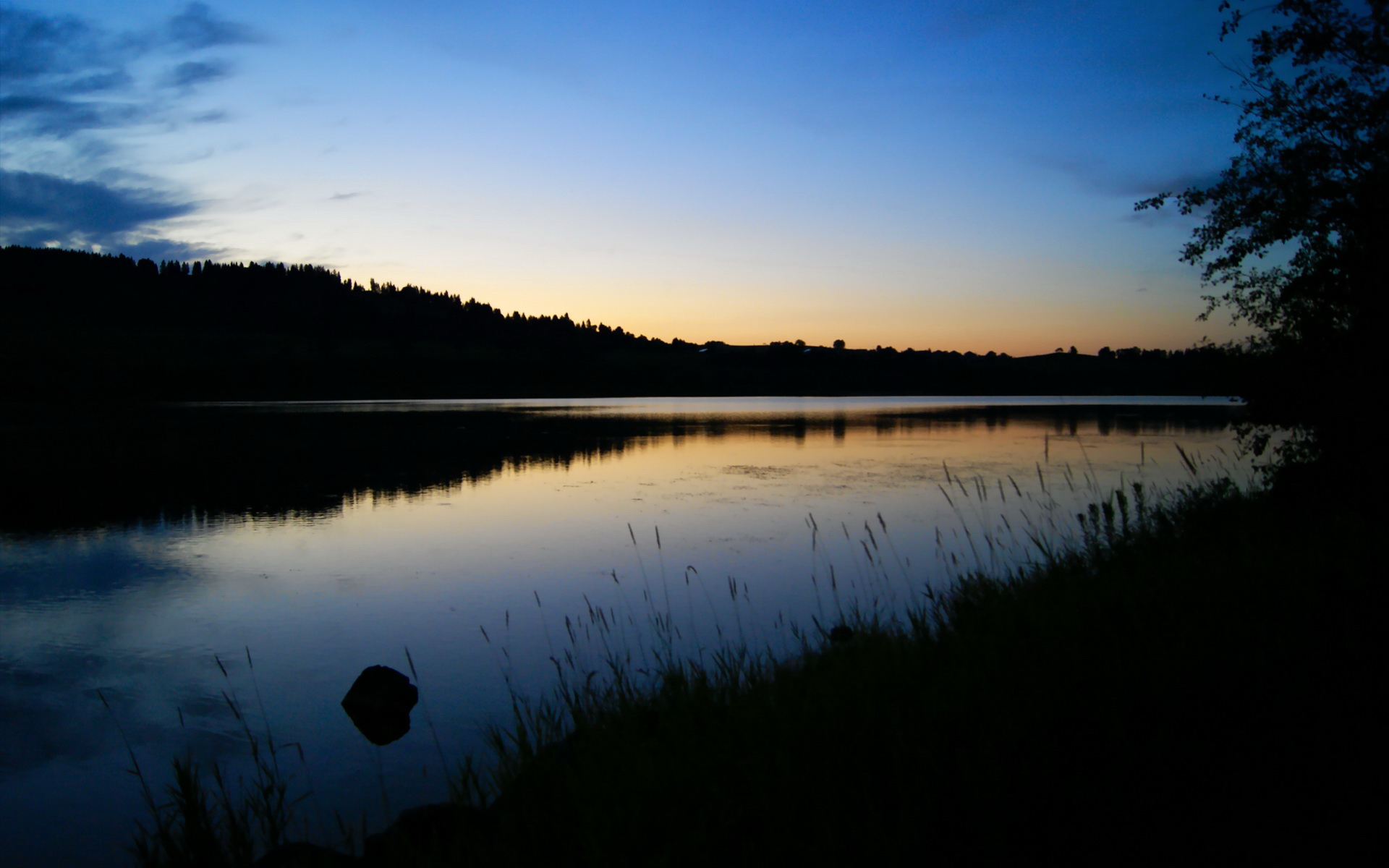 开云足球直播-富安健洋爆发助国米险胜瑞典，亚洲铁卫成蓝黑军团新脊梁