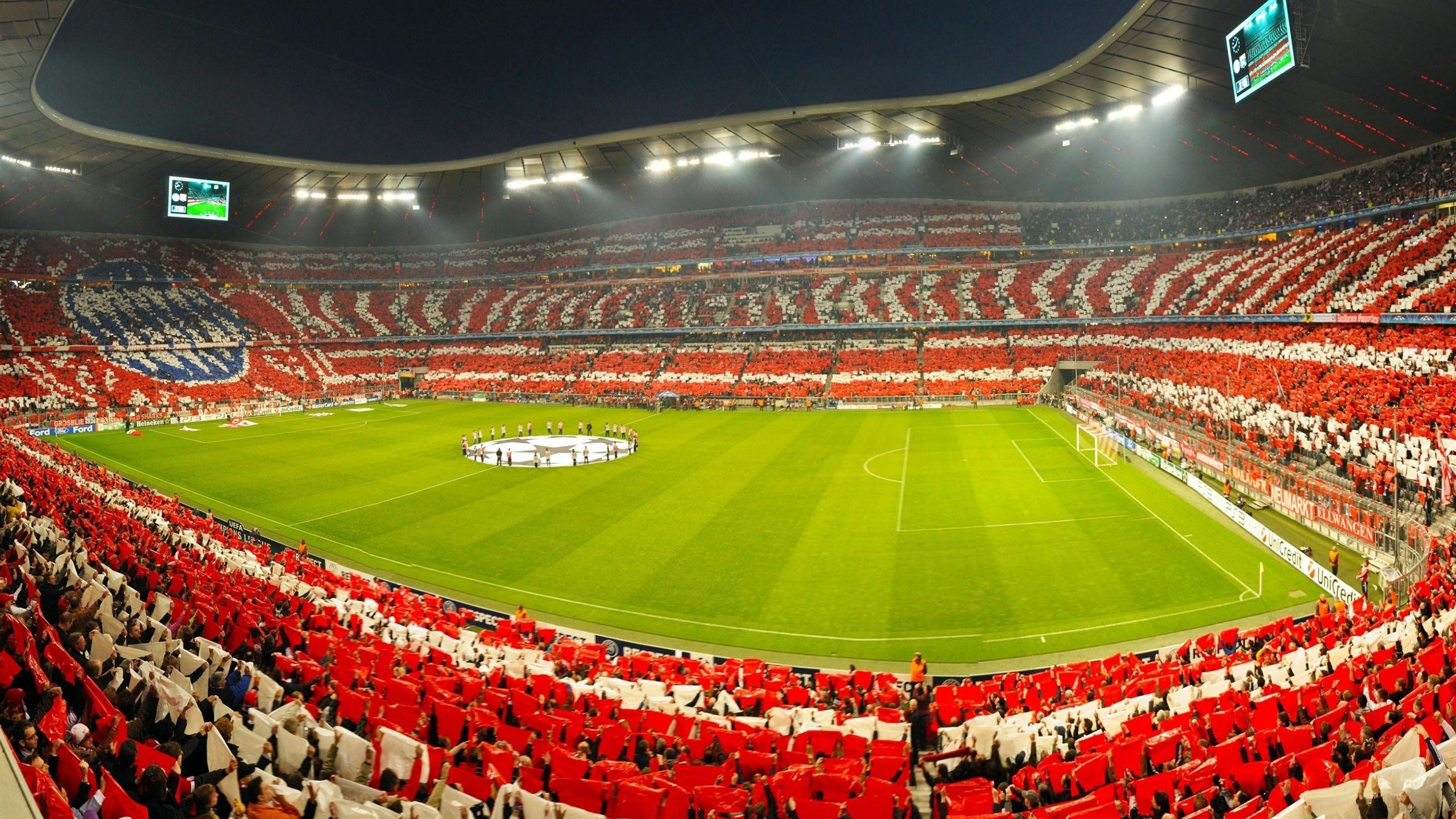 赛道上的王者对决,汉密尔顿高光表现,梅赛德斯完胜阿斯顿马丁