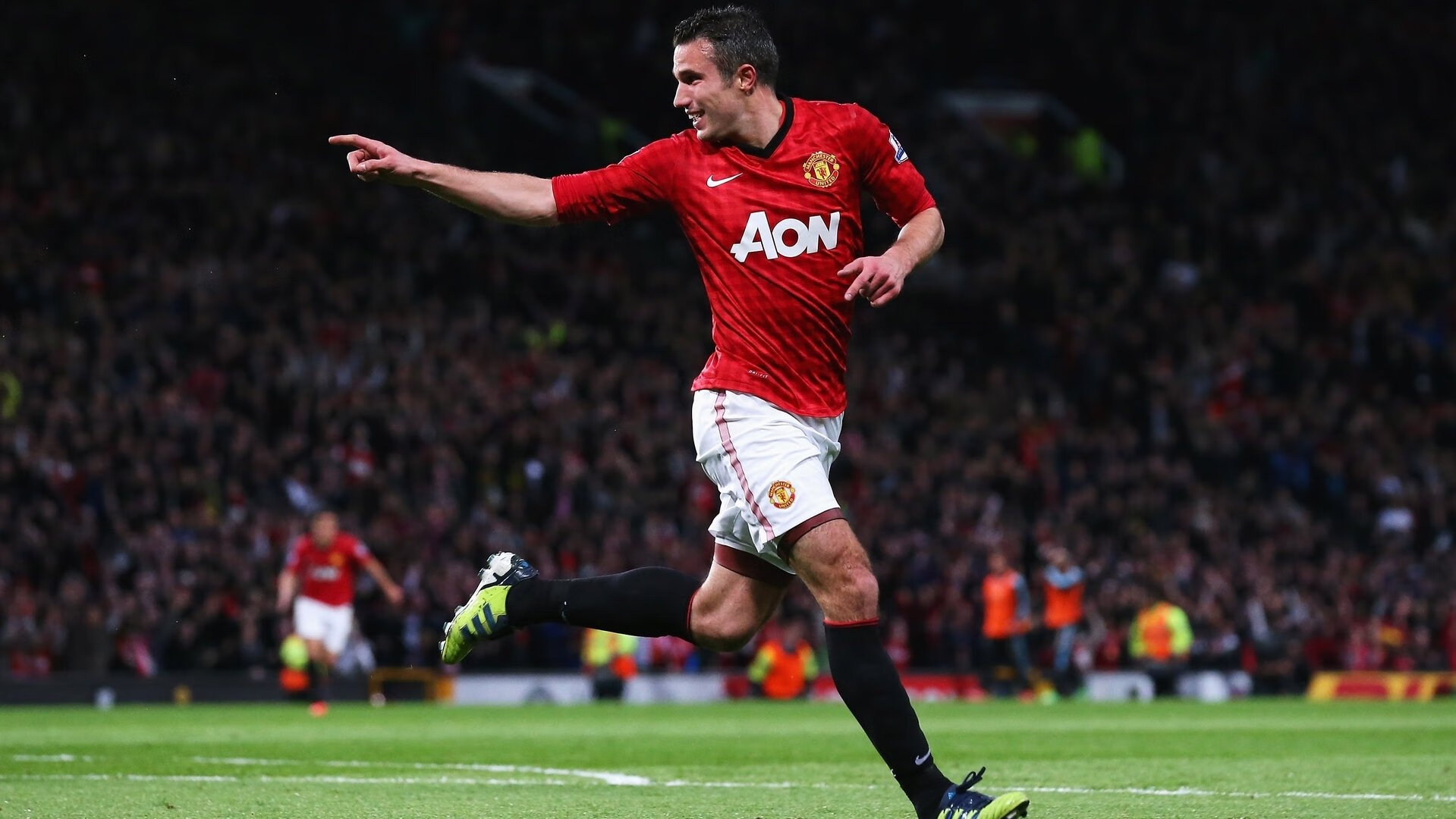 赛道奇迹，拉塞尔单骑救主，阿斯顿马丁力克红牛二队